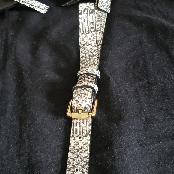 Kenneth Cole Black Leather Crossbody Bag - Picture 7 of 8